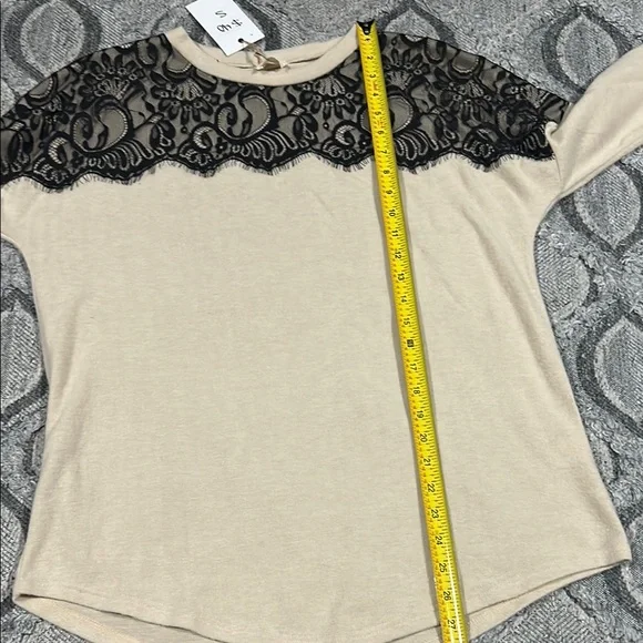 Lovely Melody Black and Cream Embellished Blouse - Picture 4 of 6